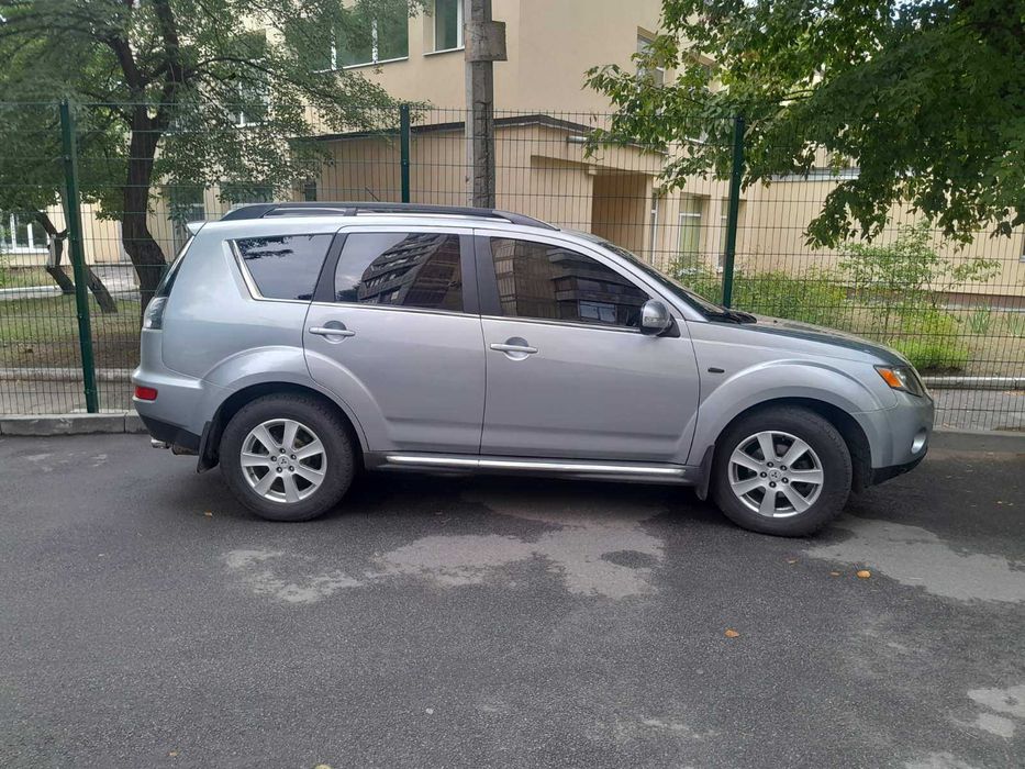 Mitsubishi Outlander 2.2 дизель