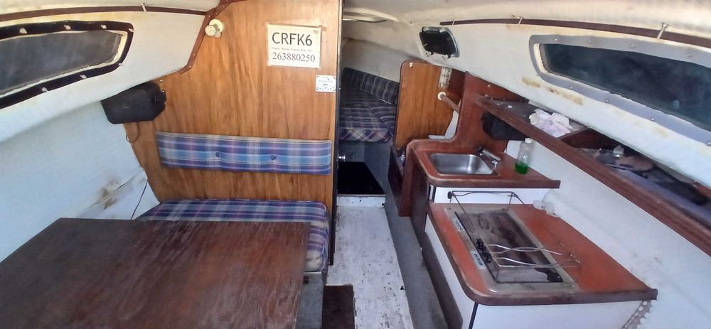 Veleiro Buccaneer 25 – 7,60 m – motor + velas