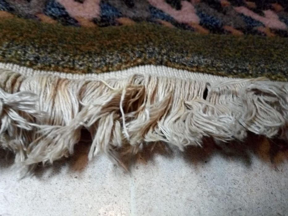Vendo carpetes em bom estado.