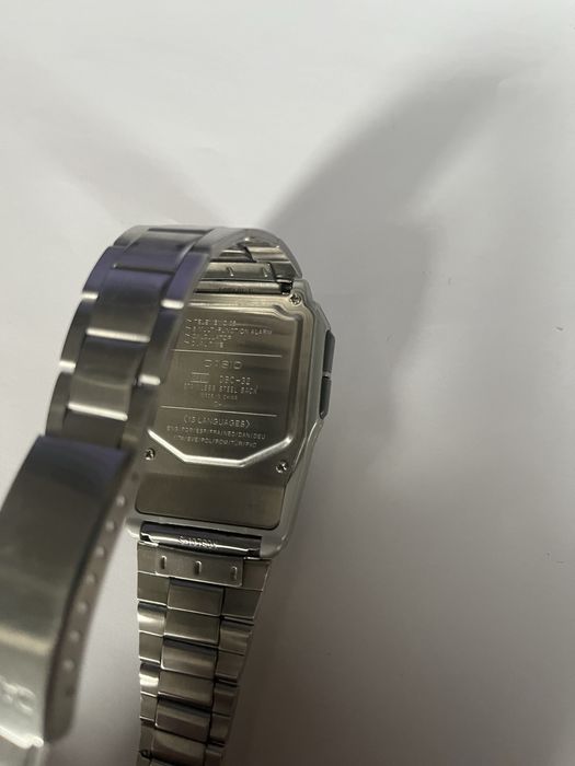 Zegarek z kalkulatorem Casio DBC-32D