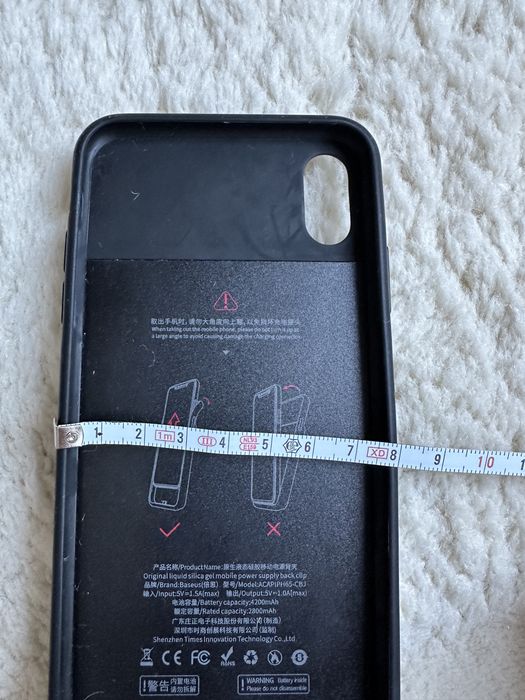 Power bank i etui do telefonu w jednym