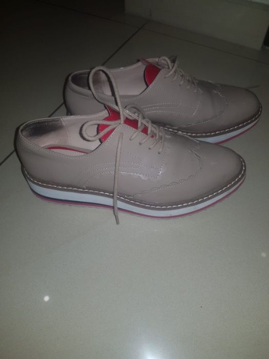 damskie skóra ZARA OXFORD Hearts platforma lakierki.Rozmiar 37.jak NOW