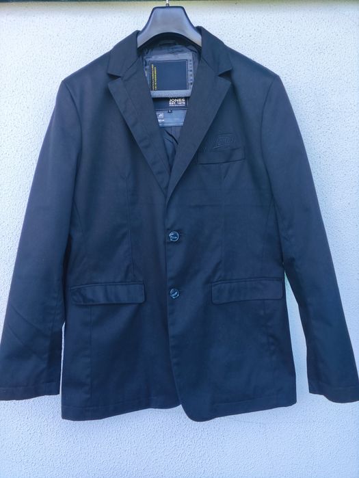 Blazer preto Jack & Jones com letras bordadas