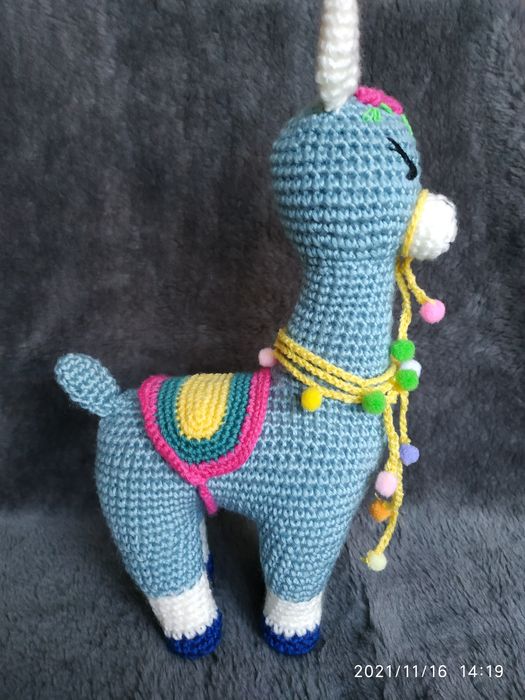 Lama alpaka rękodzieło zabawka ekologiczna na prezent na szydełku hand