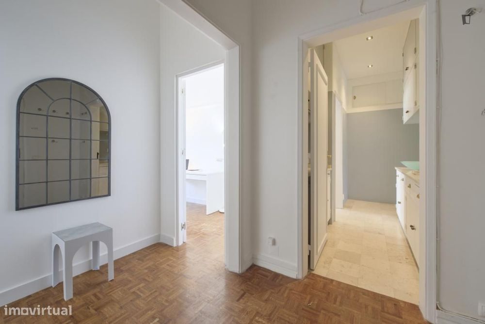 Quarto - localizado em Entrecampos Lisbon