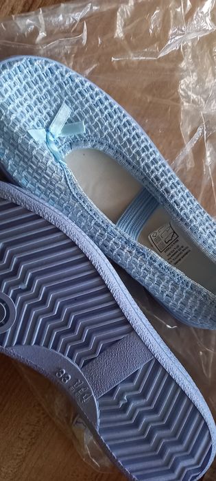 Nowe niebieskie paputki roz.33