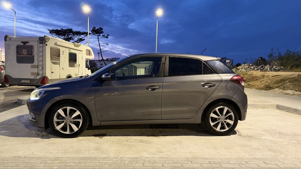 Hyundai i20 1.2 CRDi Nacional em optimo estado