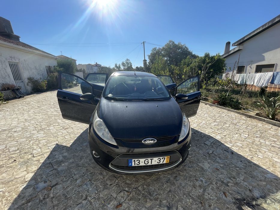 Carro ford fiesta