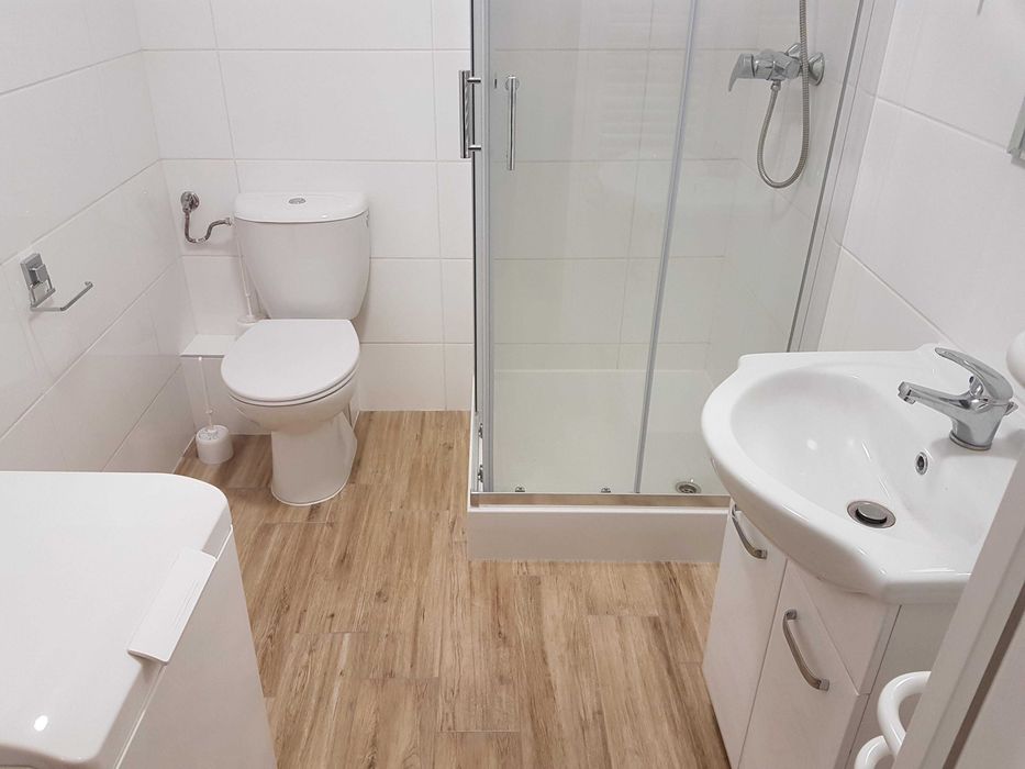 wynajmę miejsca w pokoju czteroosobowym dla pracujących