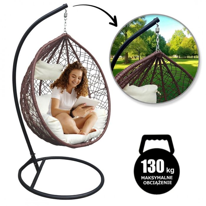 fotel wiszący, huśtawka kokon brązowy z jasnymi poduszkami kr23br