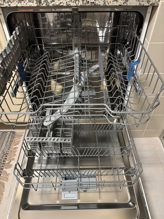 Maquina de lavar loiça indesit