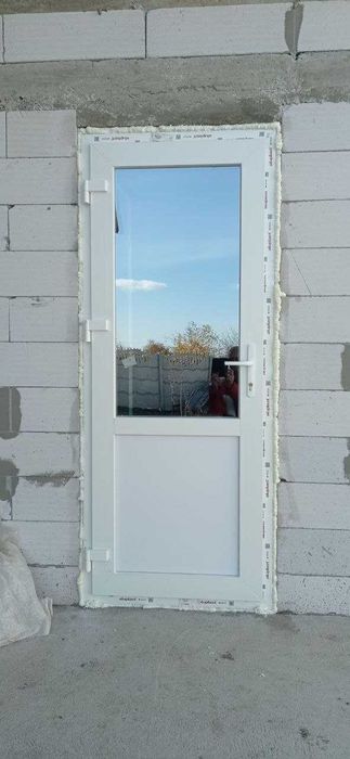 Пластиковые двери доступная цена быстрая бесплатная доставка