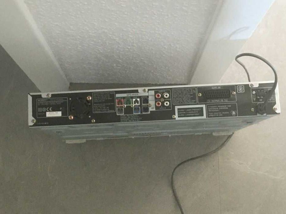 Home Theatre  SONY DAV- SB300