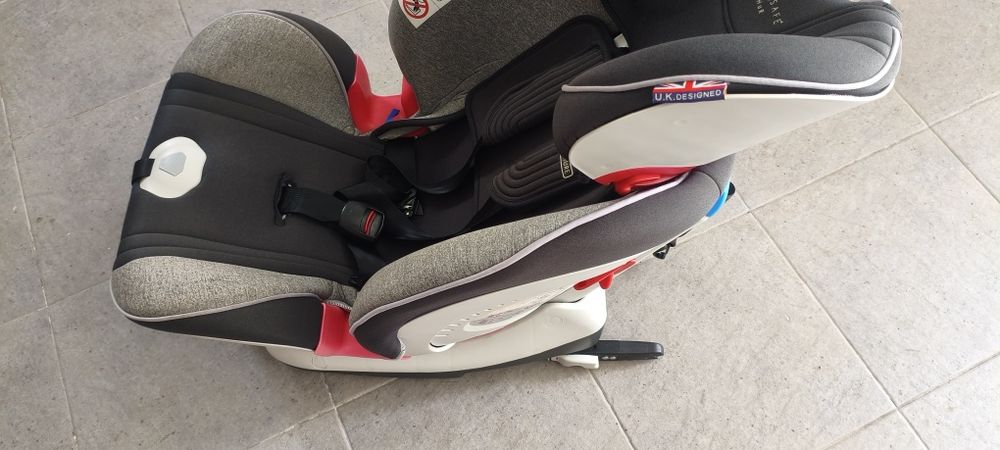 Cadeirinha auto para bebé