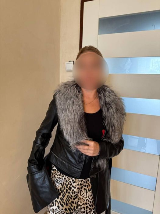 Damska kurtka skórzana z czarnoburką