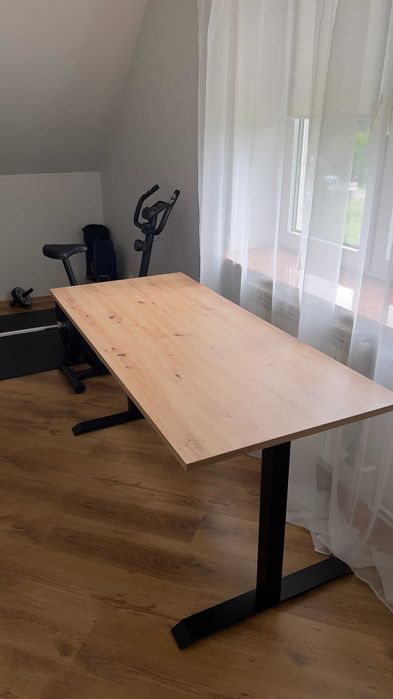 Biurko drewniane loft black red white