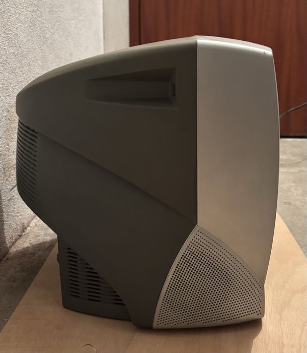 Televisão Roadstar CTV-145KT