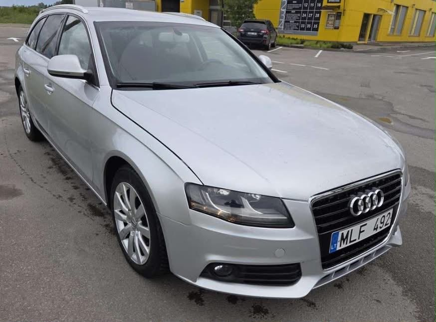 Audi A4B8 2.0 автомат