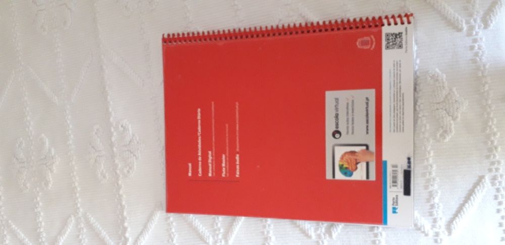 Livro escolar não usado