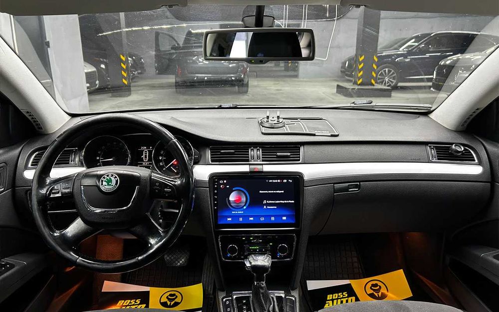 Skoda Superb 2011