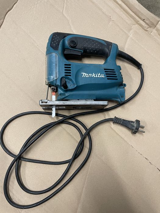 Wyrzynarka Makita 4329