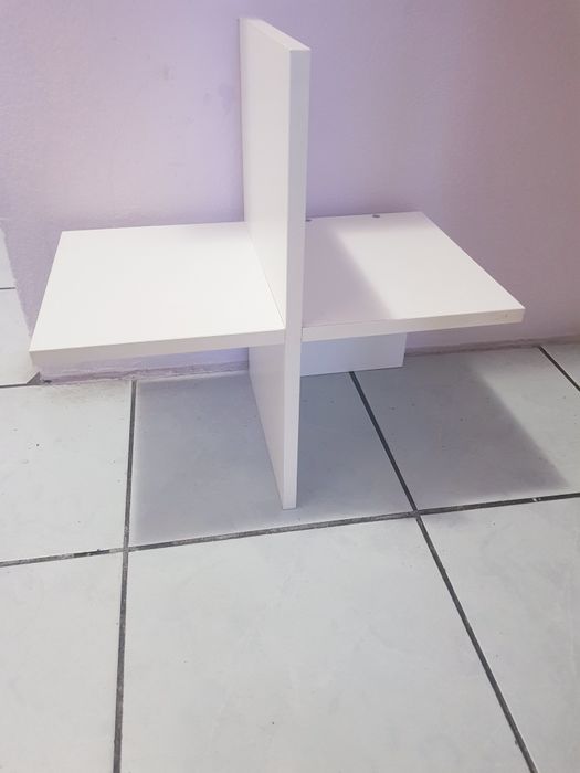 Polka ścienna wiszaca krzyzak meble Vox