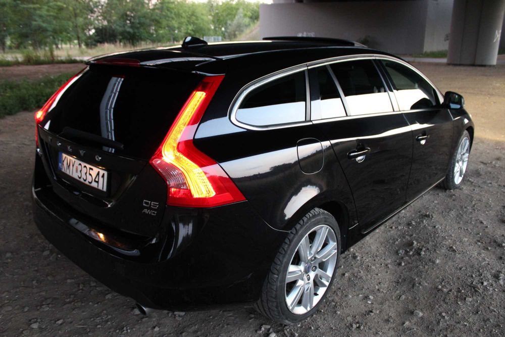 Volvo V60 2.4 D5 AWD SUMMUM