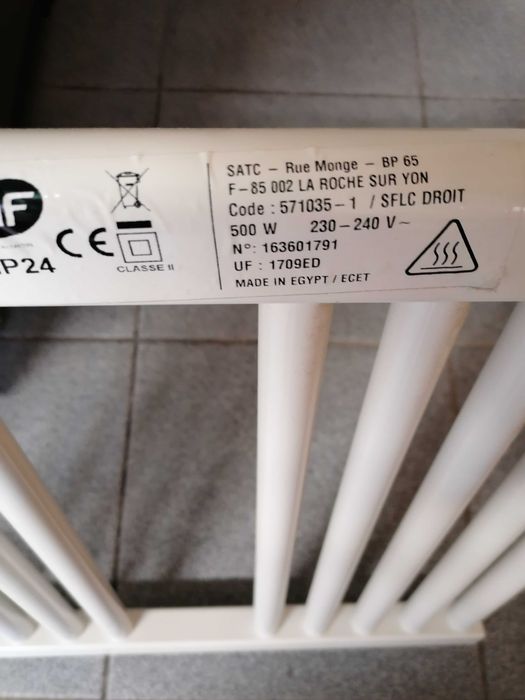 Toalheiros eléctricos praticamente novos