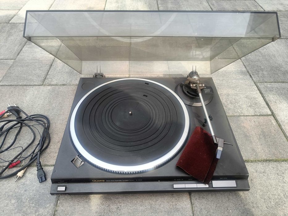 Gramofon Technics SL-QD33 Quartz Direct Drive | Włącza się, kręci talerz