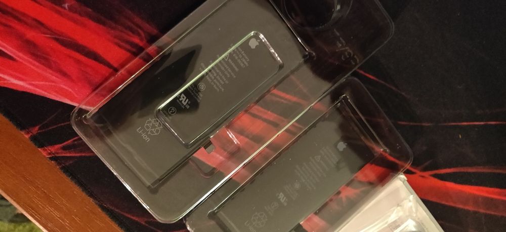 Оригінальні батареї iPhone+подарунок