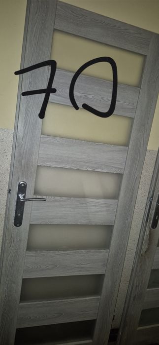 1 sztuka drzwi lewych pokojowych