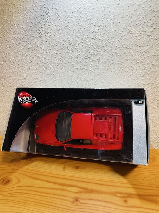 Модель автомобіля Hot Wheels 1:18 Ferrari F512M Testarossa: 3 300