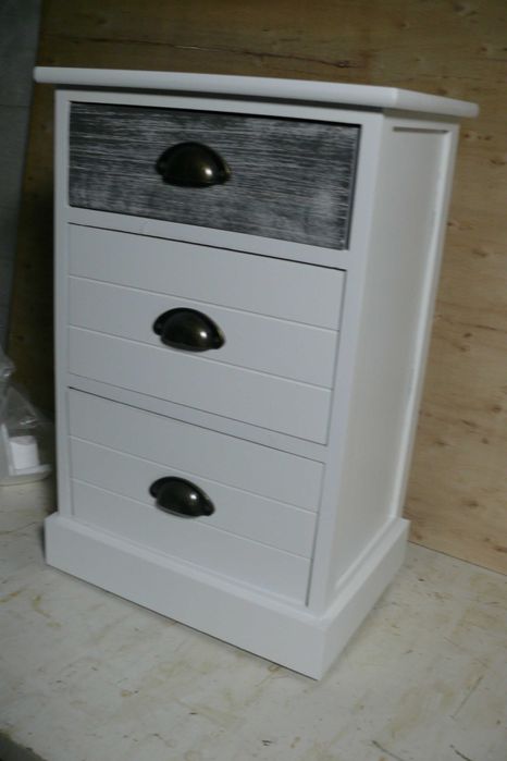 Cômoda Madeira maciça