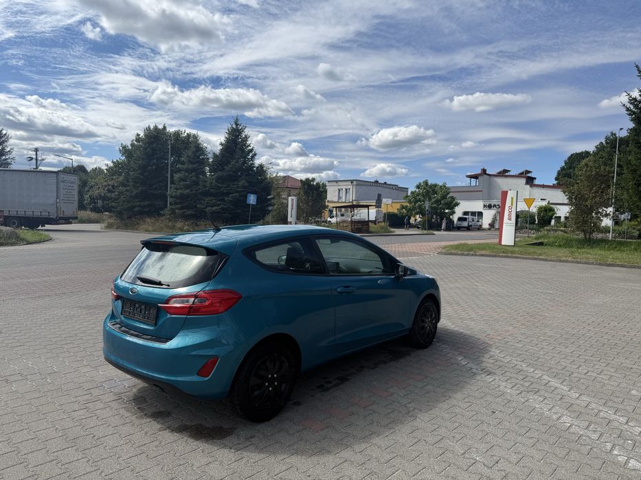 zamiana Ford w  fiesta sama parkuju stan Idealny