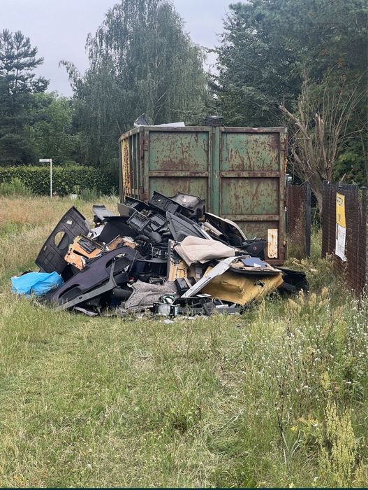 WYWOZ śmieci odpadów OPROZNIANIE Piwnic Strychów Garaży