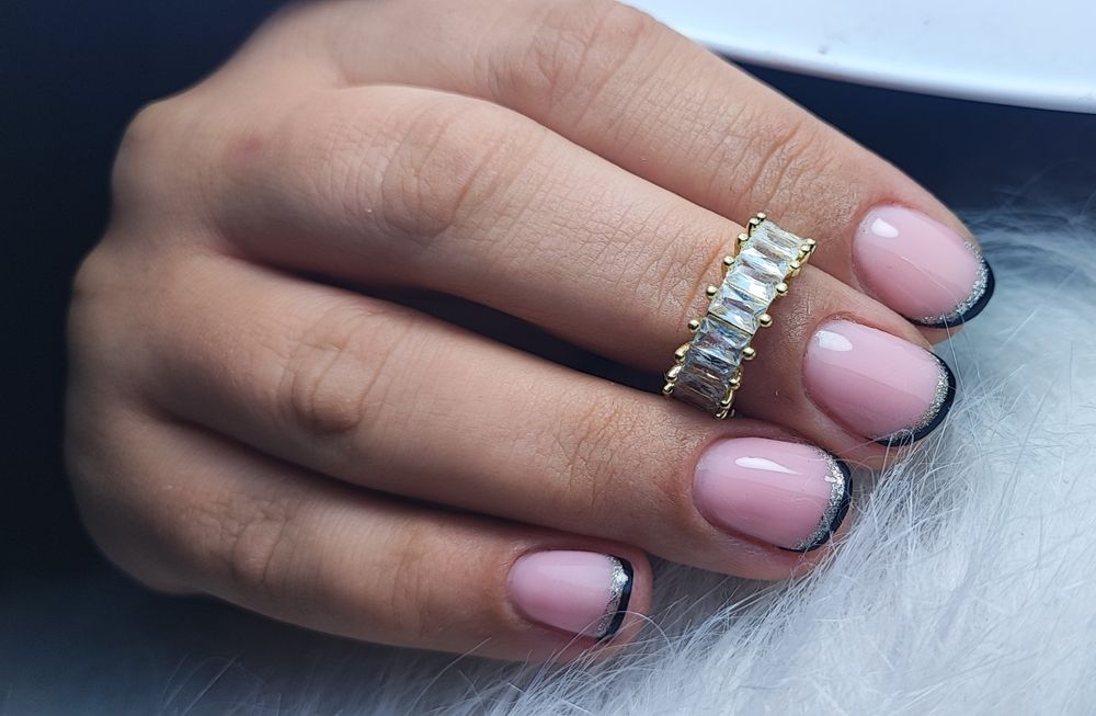 Stylizacja paznokci. Sterylne narzędzia, paragon.