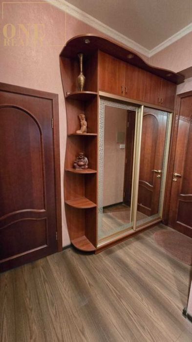 Продаж 4к квартири ЦЕНТР, Високі стелі, Ліфт, Закритий двір