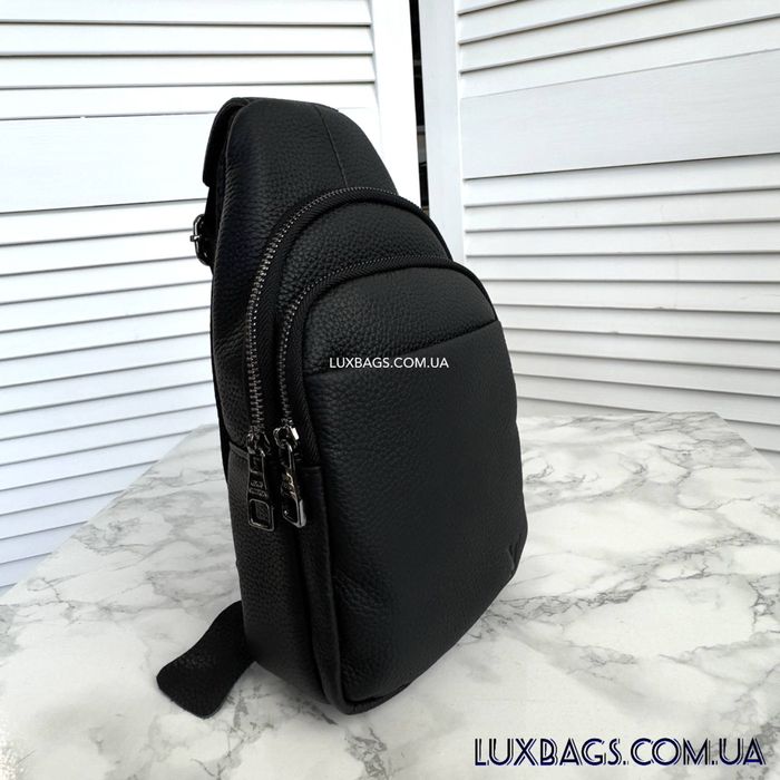 Чоловіча шкіряна нагрудна сумка слінг Louis Vuitton