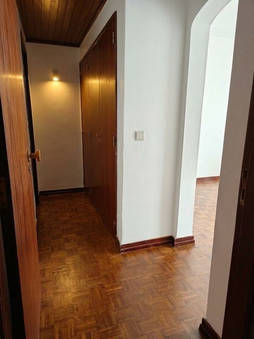 Quarto para Arrendar Portela