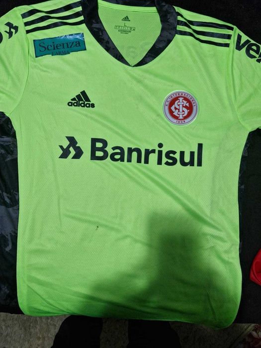 Camisolas oficiais, algumas trocadas em campo!