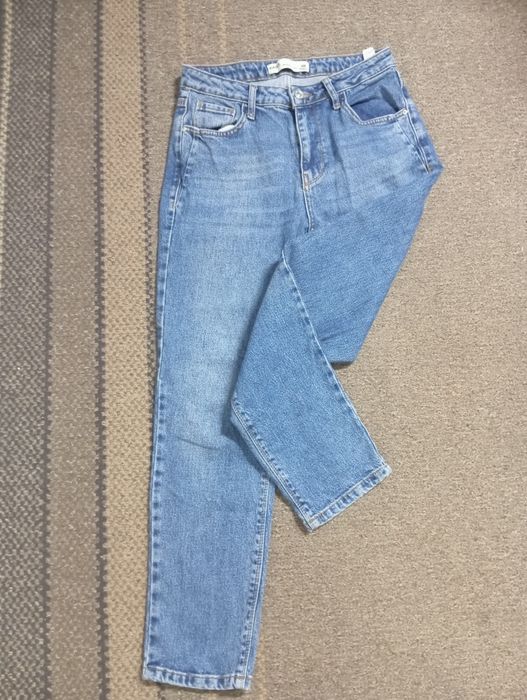 Продам джинси моми