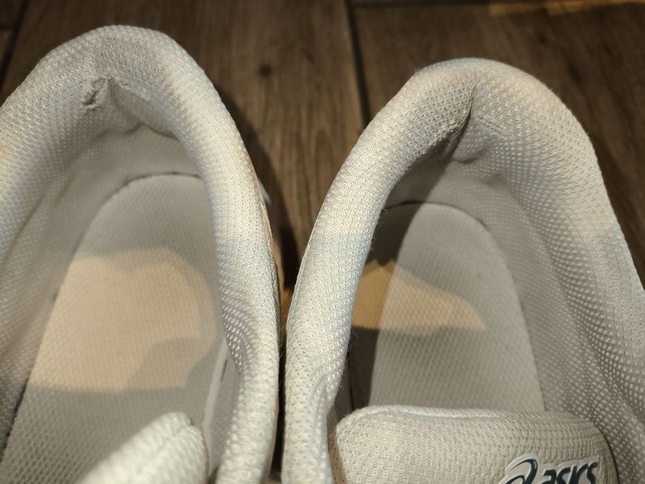 Buty siatkarskie Asics r. 43.5