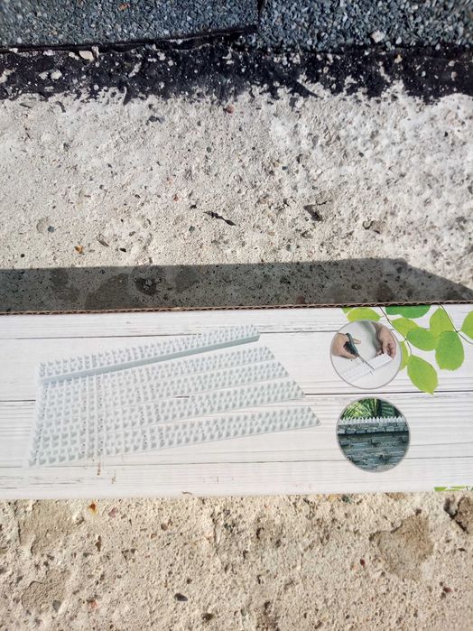 Plastikowe kolce przeciw ptakom