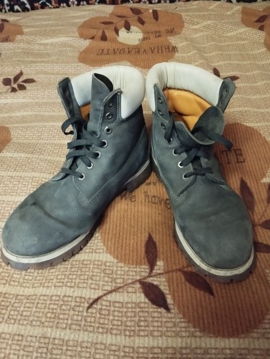 Продам зимние тепли ботинки