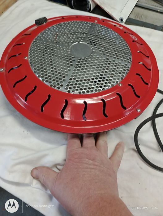 Grzejnik , podgrzewacz elektryczny 600W
