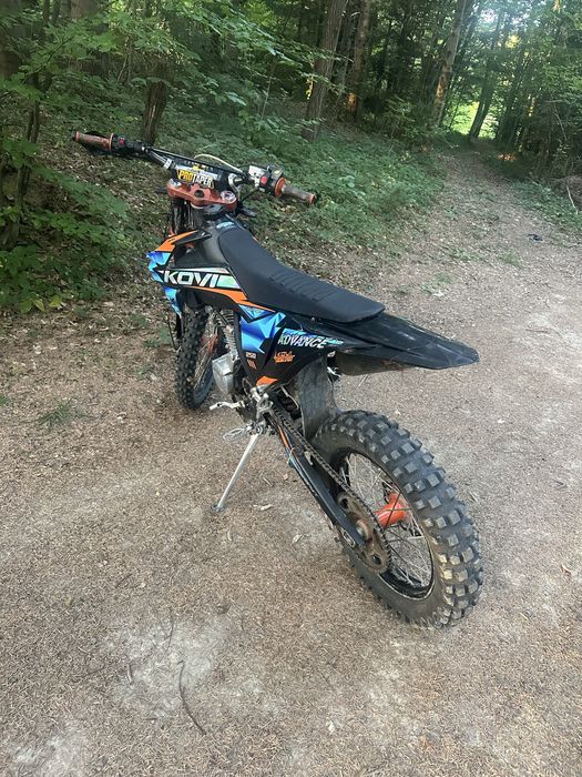 Продам кові адванс 250