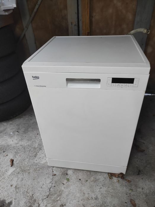 Zmywarka Beko DFN 26220W uszkodzona