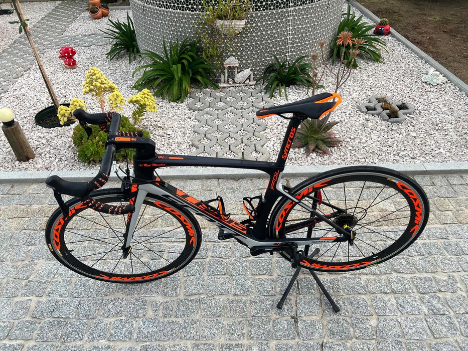 Scott Foil 30 - Carbono Aero com Rodas Mavic Cosmic