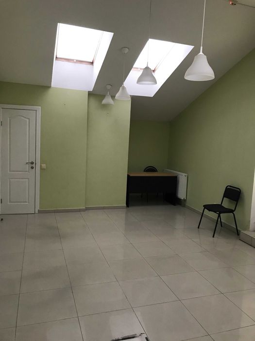 Продам нежитлове приміщення,вул.Кубанської України,буд 33а