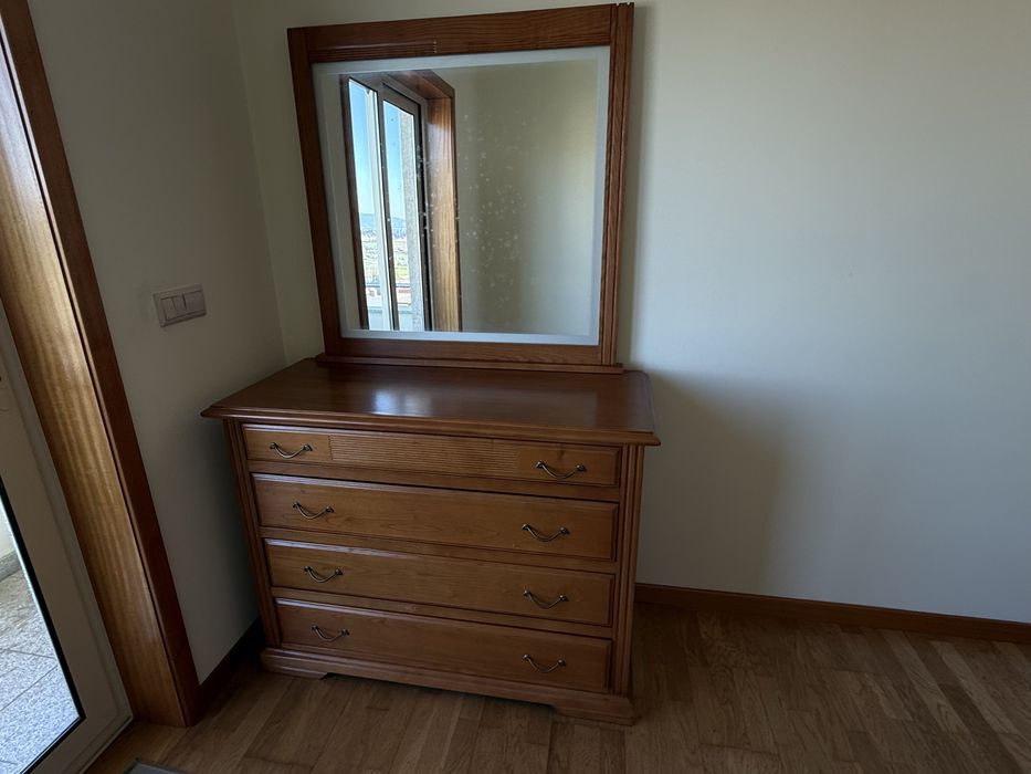 Quarto castanho Novo